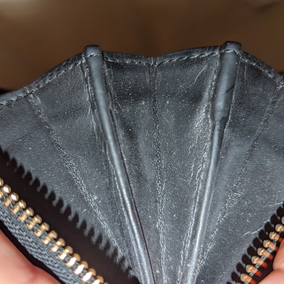 Coach Poppy Liquid Leather Continental Zip Around Wallet Black EUC - Picture 11 of 12